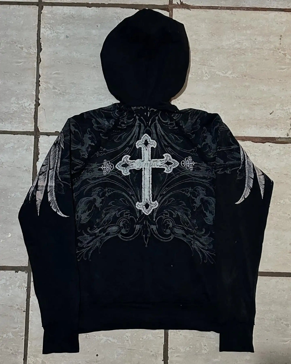 VAULTED — Gothic Skull Zip Hoodie