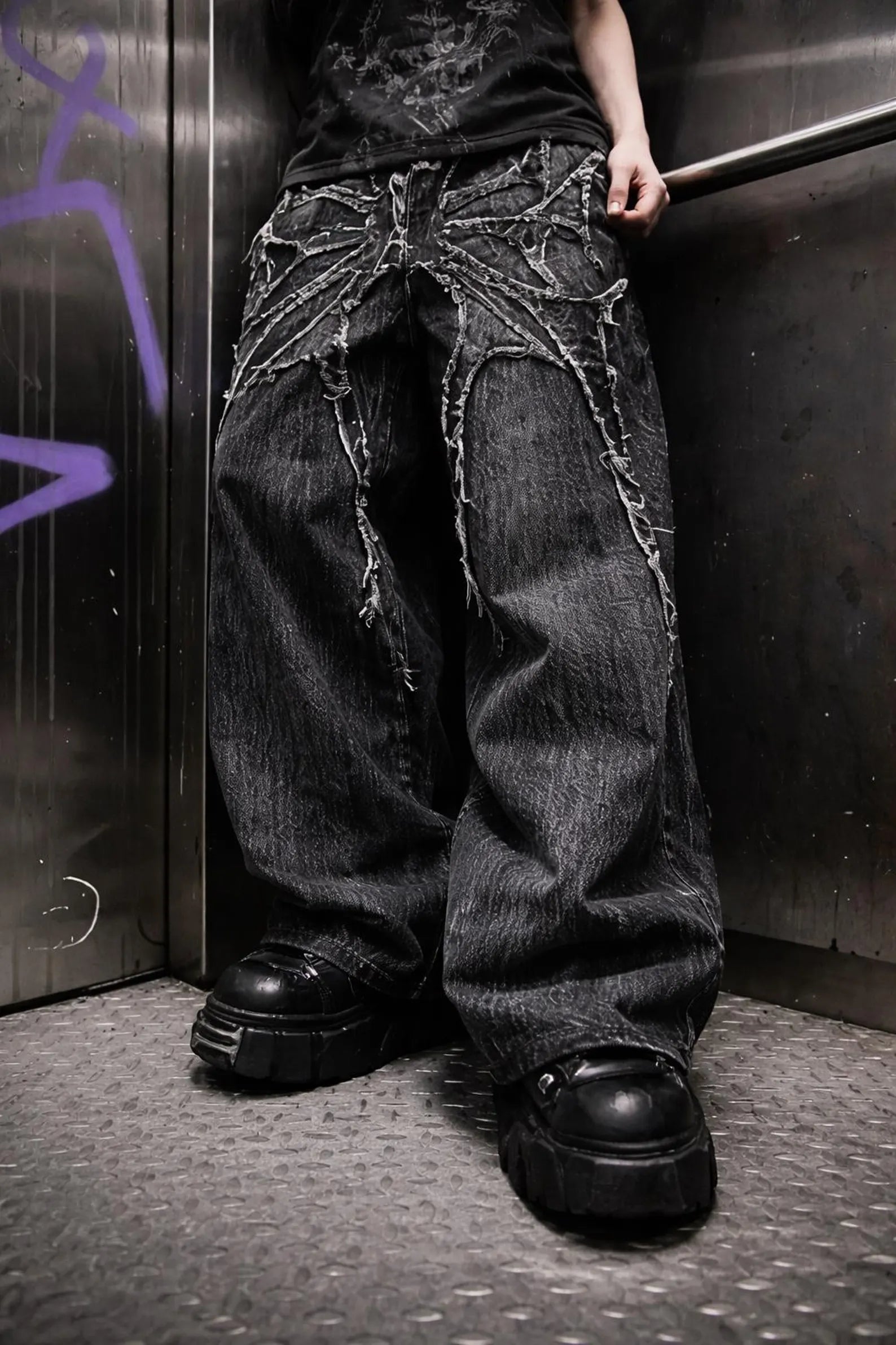 VAULTED — Blade Washed Baggy Denim